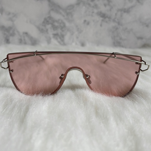 Accessories - Sunglasses